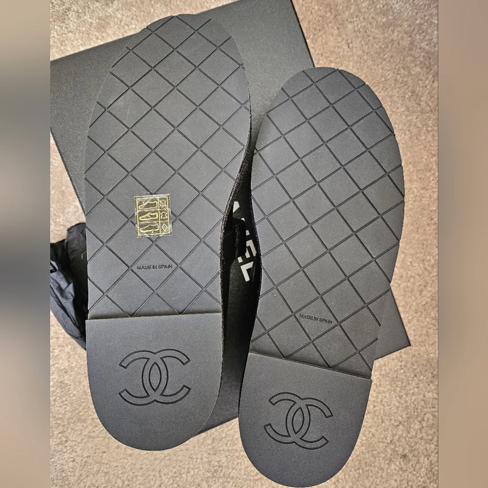 Chanel Mary Janes 24A Lambskin Captoe CC Turnlock 38 Black G45848 B17569 - Picture 5 of 8